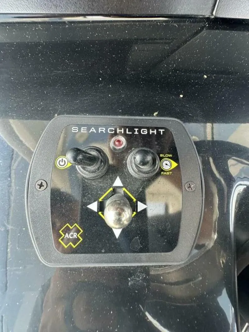 Slide: The Image of Robalo R360 2023 - 5477476