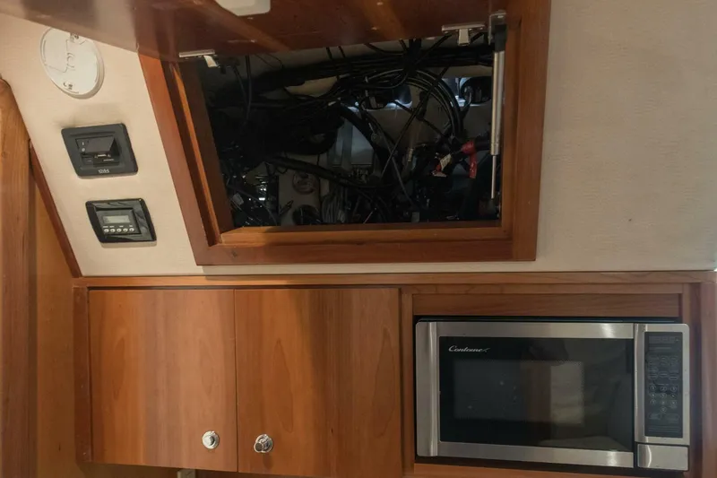 Slide: The Image of 2009 36 Albemarle 360 XF Tin Bender Electronics Access - 5478136