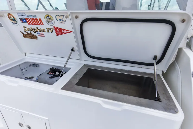 Slide: The Image of 2009 36 Albemarle 360 XF Tin Bender Bait Freezer - 5478186