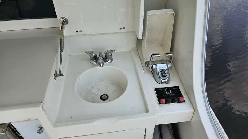 Slide: The Image of Jefferson 60 Marquessa MY 2005 - 5479050