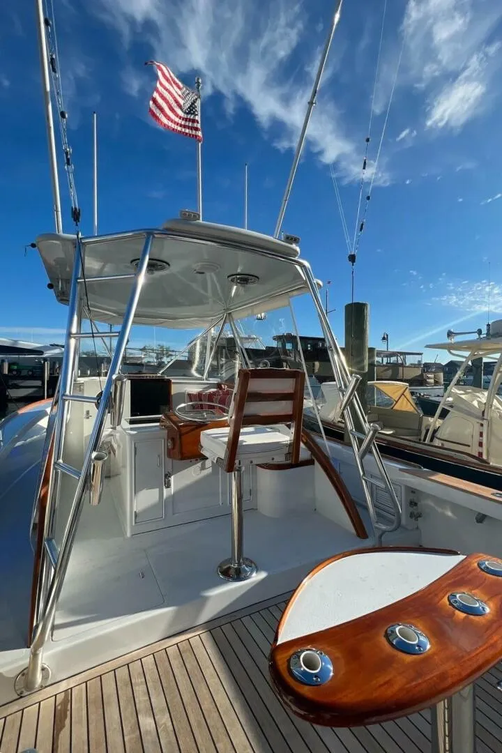 Slide: The Image of Rybovich 32 Express Walkaround Sportfish 1985 - 5478939