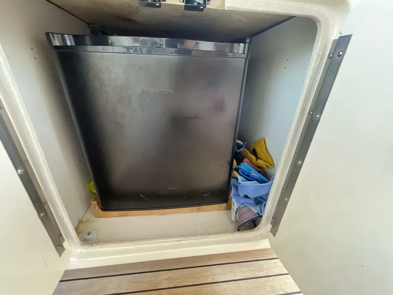 Slide: The Image of Sea Ray 630 Super Sun Sport 1998 - 5480437