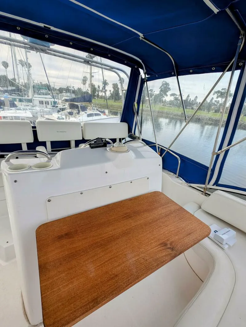 Slide: The Image of Silverton 351 Sedan 1999 - 5485313