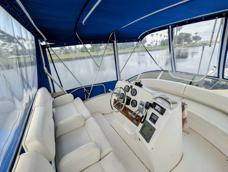 Slide: The Image of Silverton 351 Sedan 1999 - 5485311