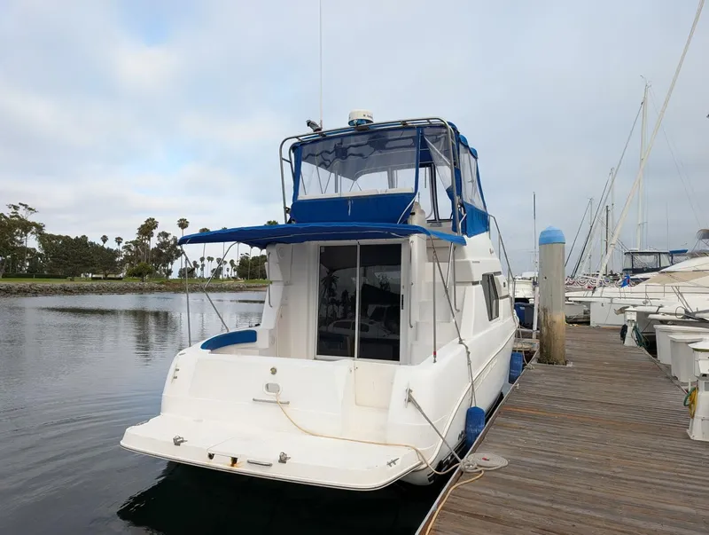 Slide: The Image of Silverton 351 Sedan 1999 - 5485324