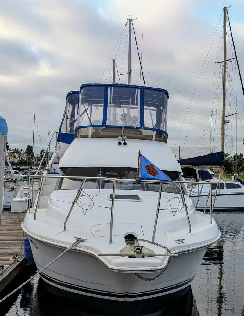 Slide: The Image of Silverton 351 Sedan 1999 - 5485305