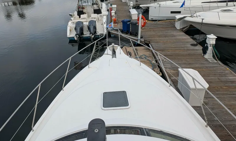 Slide: The Image of Silverton 351 Sedan 1999 - 5485310