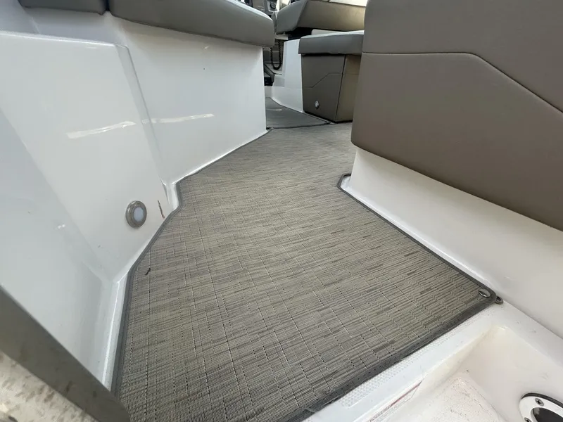 Slide: The Image of Regal 26 Express 2017 - 5498771