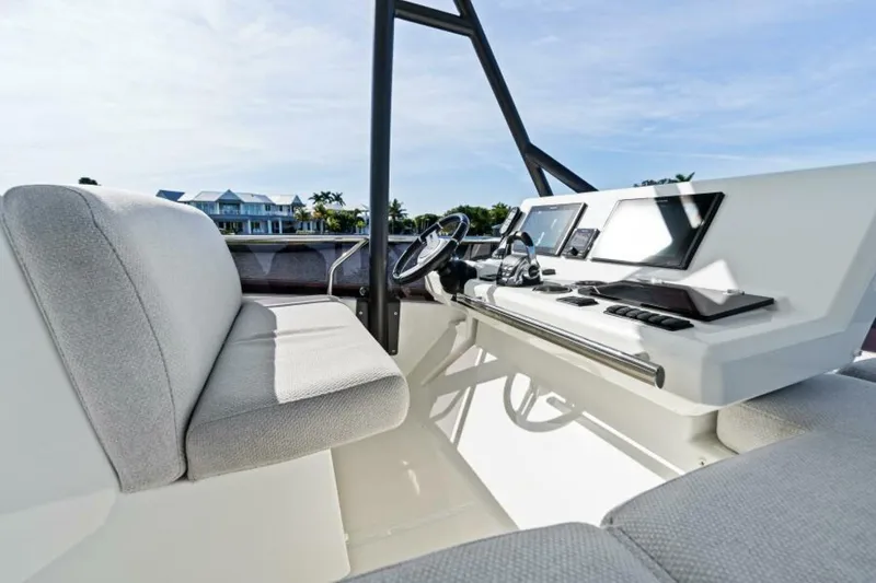 Slide: The Image of 2020 52 Prestige Flybridge - Vacay - Flybridge Helm - 5482466