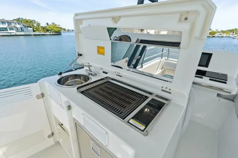 Slide: The Image of 2020 52 Prestige Flybridge - Vacay - Flybridge Grill - 5482471