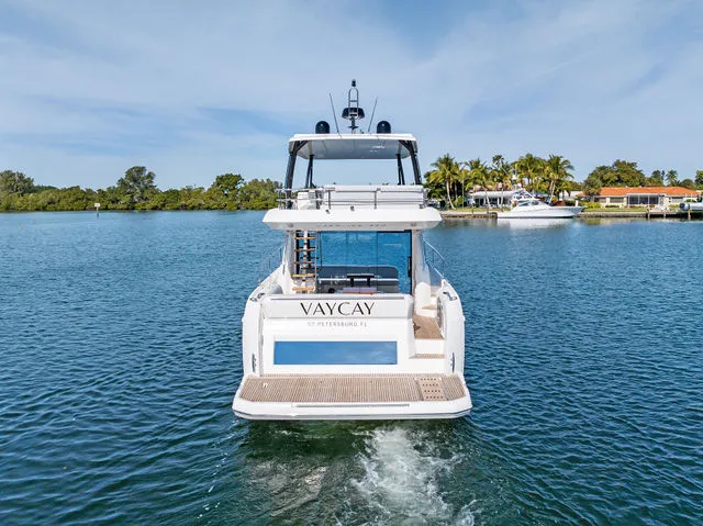Slide: The Image of Prestige 520 Flybridge 2020 - 72