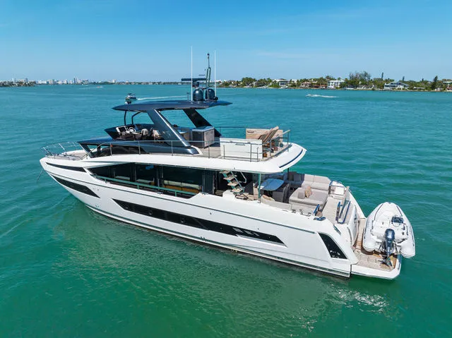 Slide: The Image of Prestige 520 Flybridge 2020 - 89
