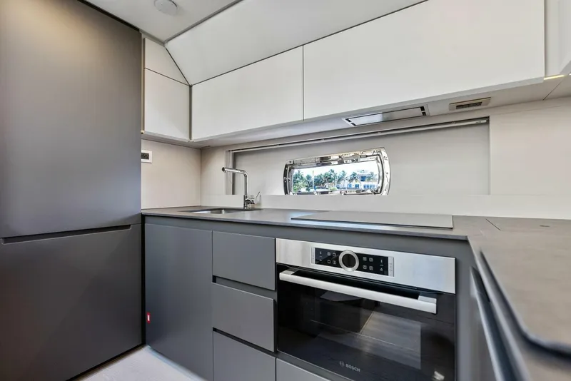 Slide: The Image of Pershing 7X 2025 - 5500646