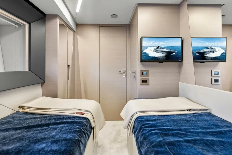 Slide: The Image of Pershing 7X 2025 - 5500701