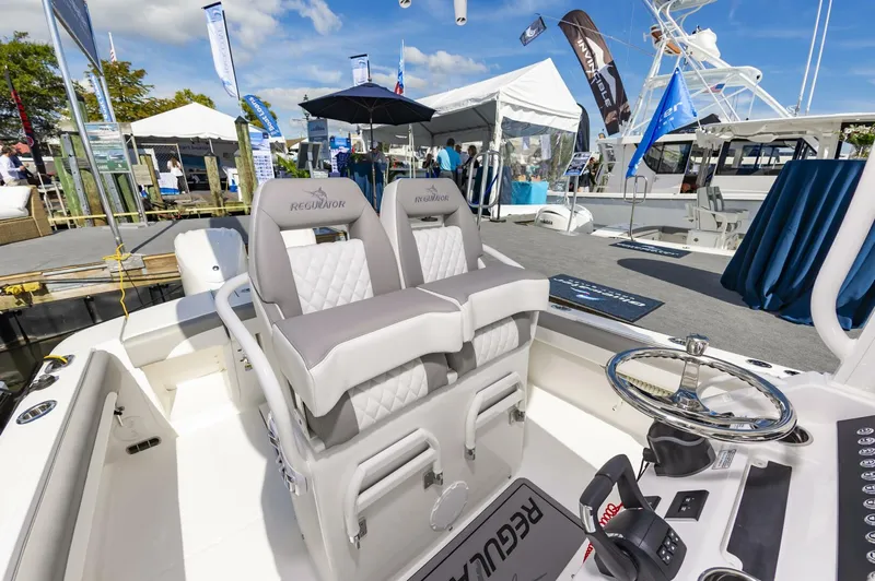 Slide: The Image of 25RegulatorHull377_010 - 5722274