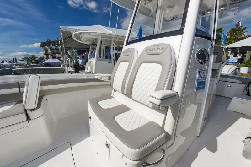 Slide: The Image of 25RegulatorHull377_019 - 5722290