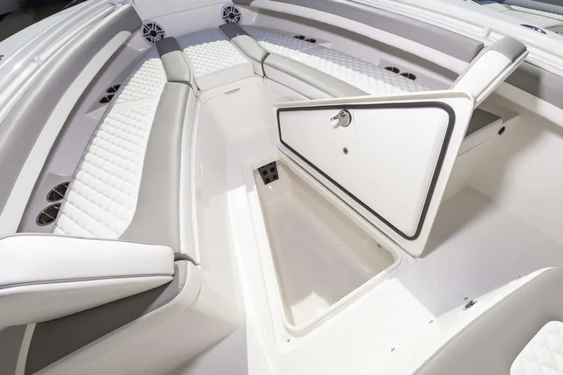 Slide: The Image of 25RegulatorHull377_022 - 5722303