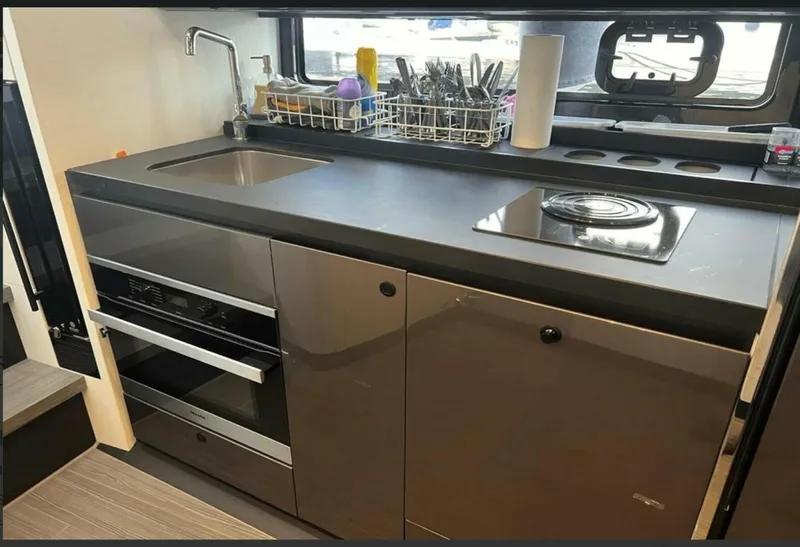 Slide: The Image of Azimut Verve 42 2022 - 5502790