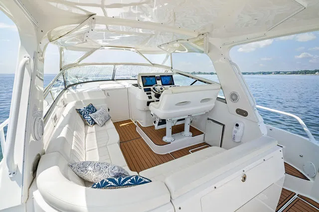 Slide: The Image of Intrepid 430 Sport Yacht 2015 - 32