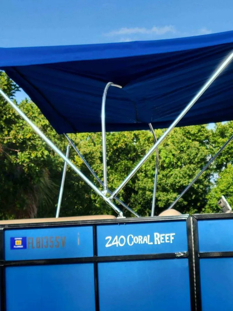 Slide: The Image of Bahama Commercial Grade Tri-Too 2021 - 5485862