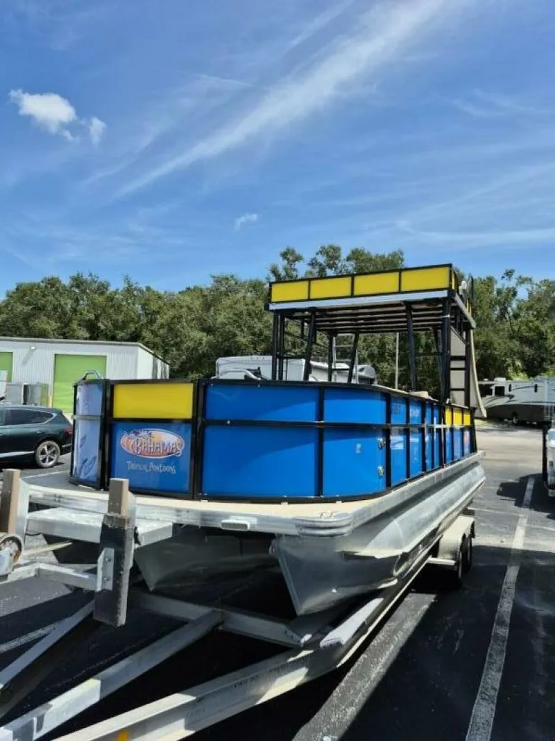 Slide: The Image of Bahama Commercial Grade Tri-Too 2021 - 5695209