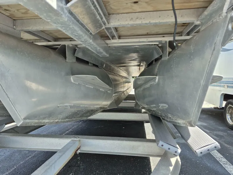 Slide: The Image of Bahama Commercial Grade Tri-Too 2021 - 5695210