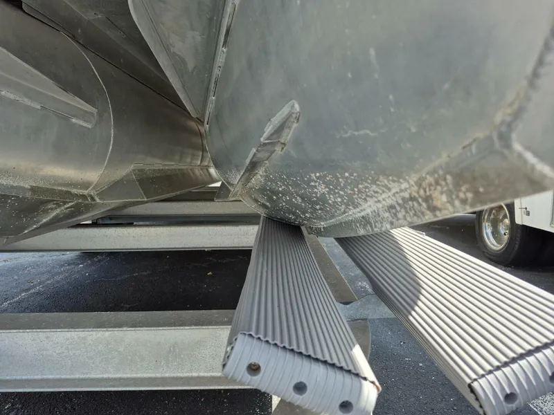 Slide: The Image of Bahama Commercial Grade Tri-Too 2021 - 5695211