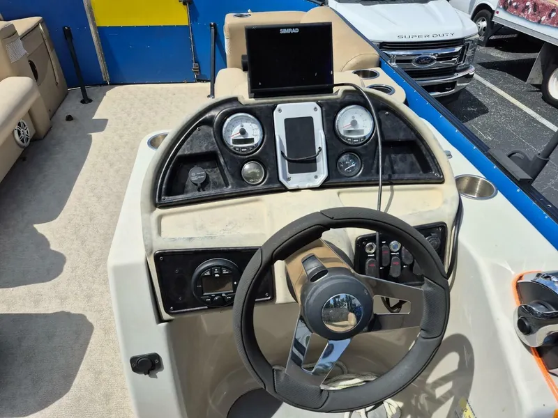 Slide: The Image of Bahama Commercial Grade Tri-Too 2021 - 5695215