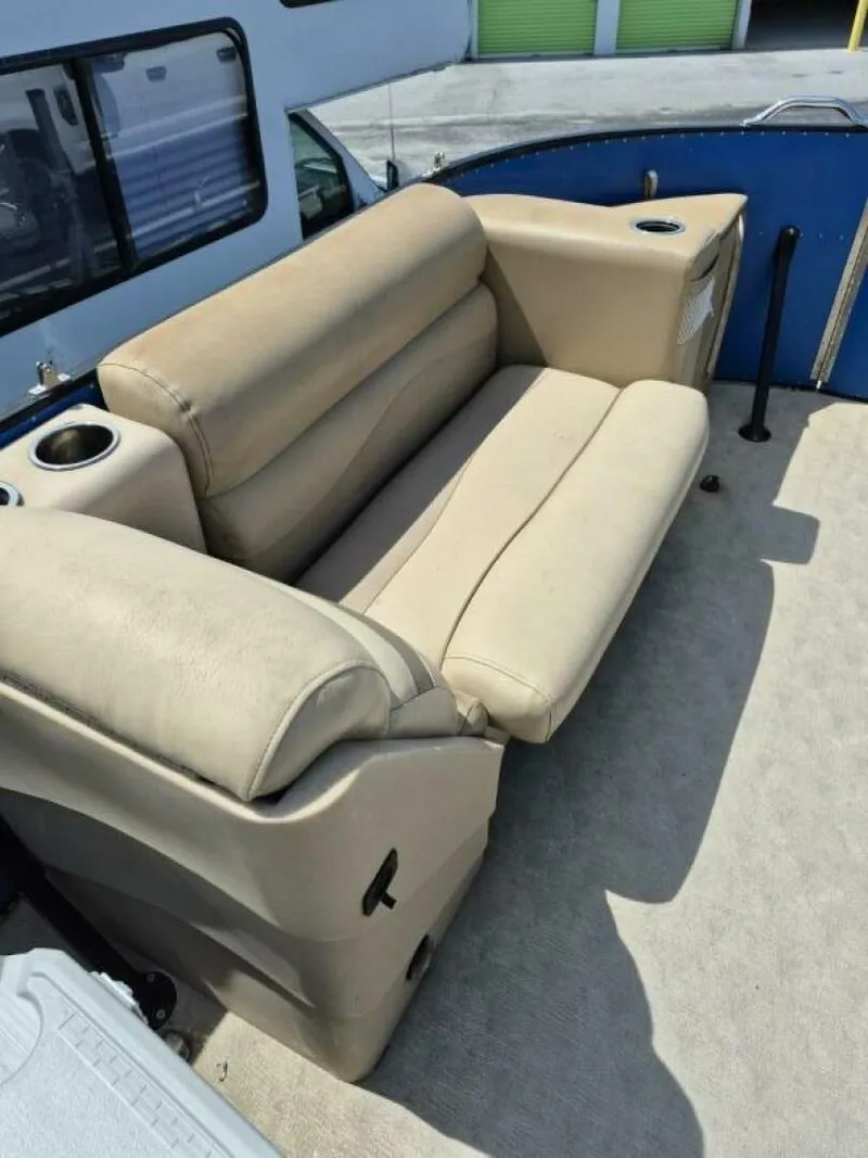 Slide: The Image of Bahama Commercial Grade Tri-Too 2021 - 5695217