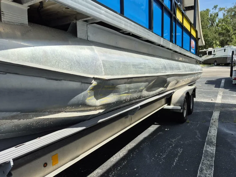 Slide: The Image of Bahama Commercial Grade Tri-Too 2021 - 5695221