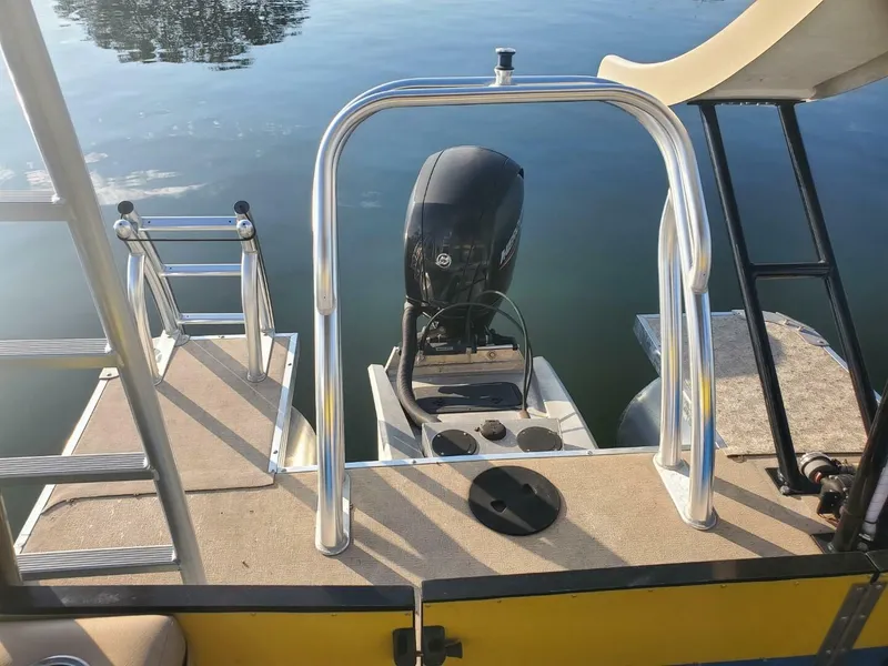 Slide: The Image of Bahama Commercial Grade Tri-Too 2021 - 5485808