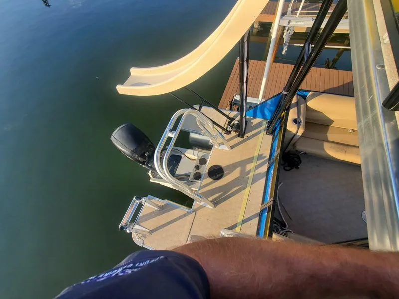 Slide: The Image of Bahama Commercial Grade Tri-Too 2021 - 5485842