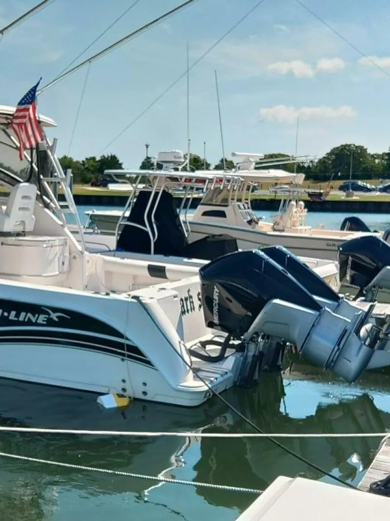 Slide: The Image of Pro-Line 32 Express Port aft profile view - 5530597