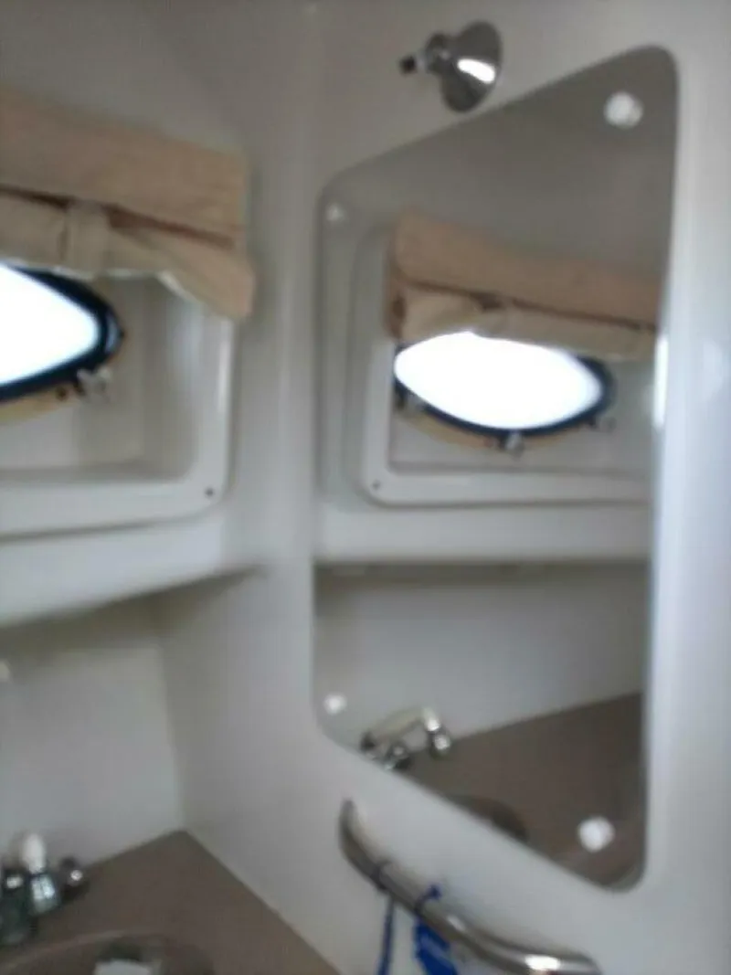 Slide: The Image of Pro-Line 32 Express Head view with mirror and porthole. - 5533932