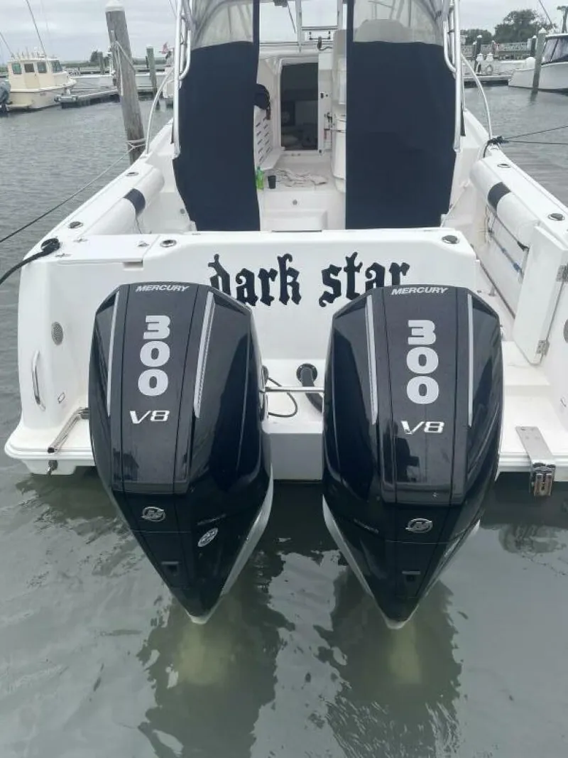 Slide: The Image of Pro-Line 32 Express Engine view Mercury Verado 300s - 5586332