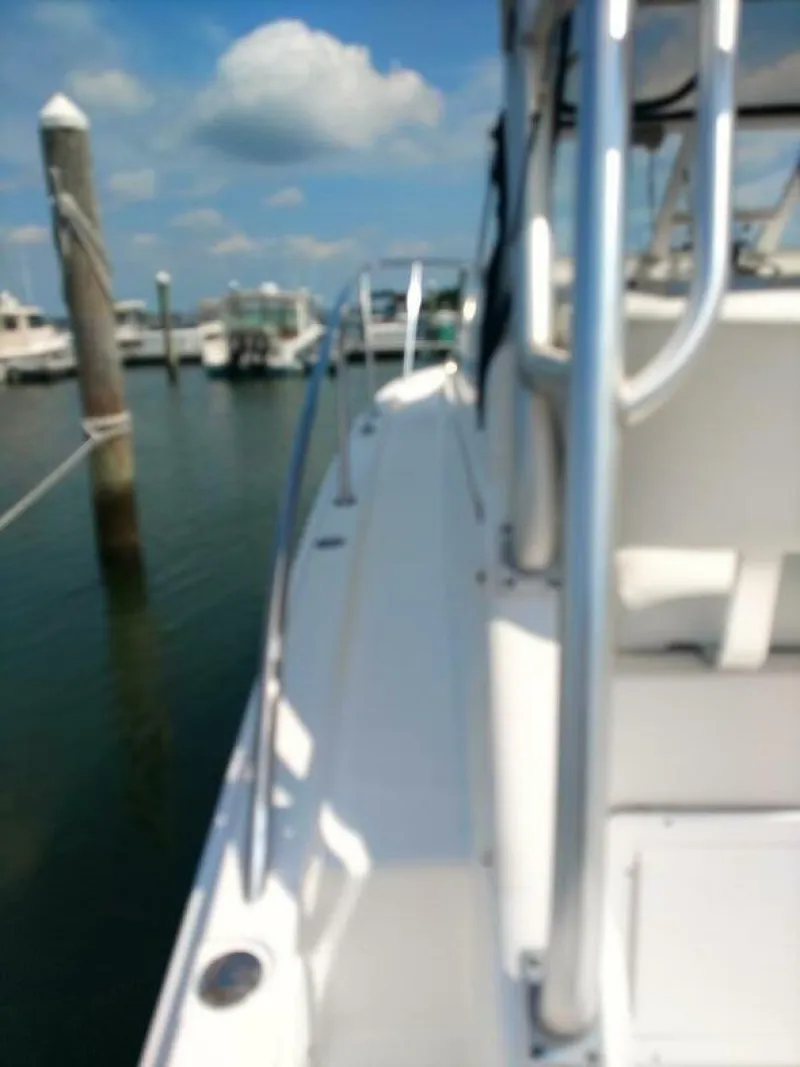 Slide: The Image of Pro-Line 32 Express Port gunwale view - 5530589
