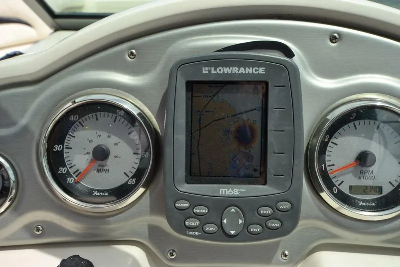 Slide: The Image of Hurricane 2400 Sundeck 2011 - 5492293