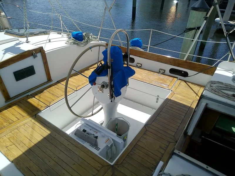 Slide: The Image of Whitby 42 Center Cockpit 1980 - 5485875