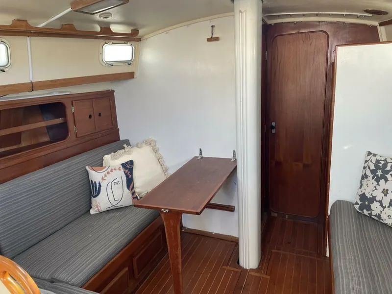 Slide: The Image of Whitby 42 Center Cockpit 1980 - 5845879