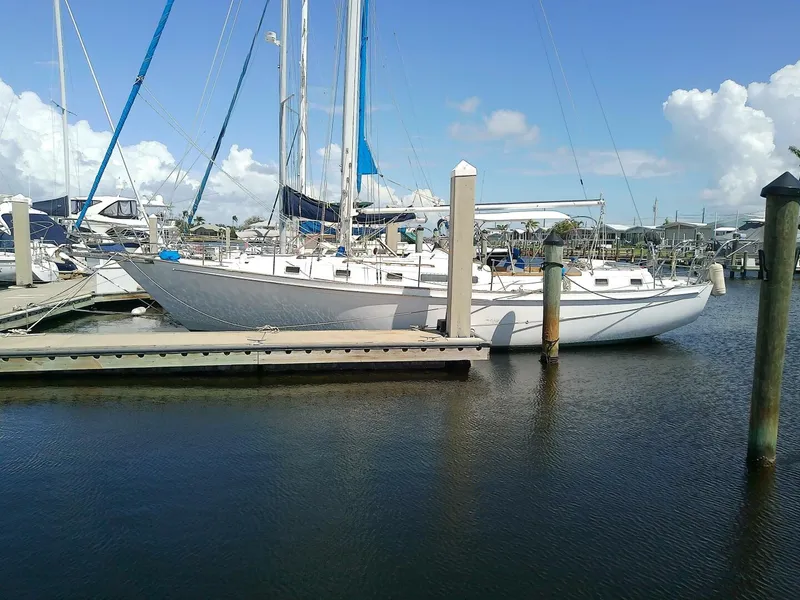 Slide: The Image of Whitby 42 Center Cockpit 1980 - 5485843
