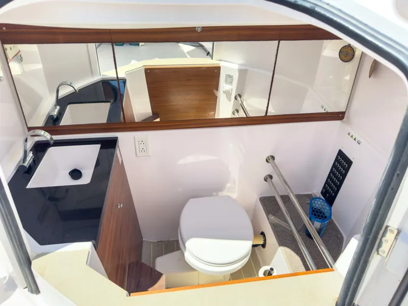 Slide: The Image of Axopar 28 T-Top 2023 - 5485581