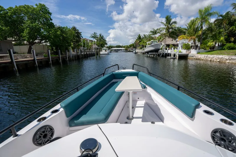 Slide: The Image of Axopar 28 T-Top 2023 - 5485565