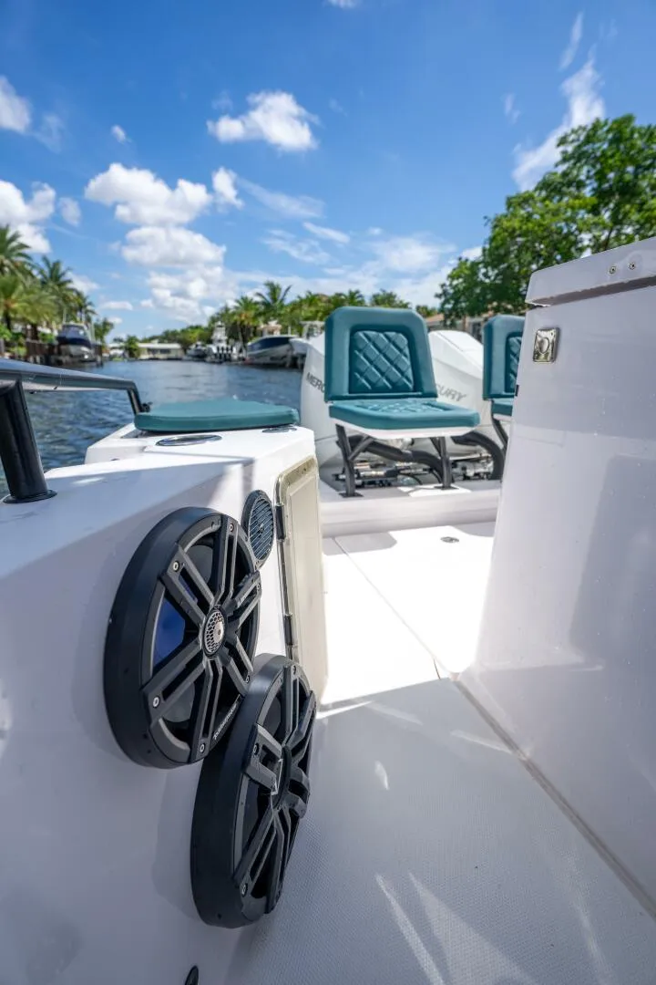 Slide: The Image of Axopar 28 T-Top 2023 - 5485567