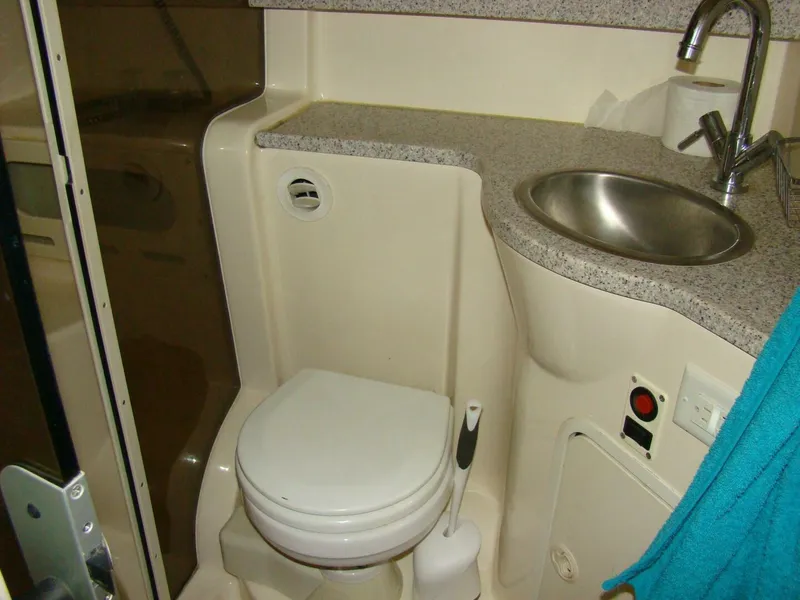 Slide: The Image of Rinker 342 Fiesta Vee 2002 - 5640367