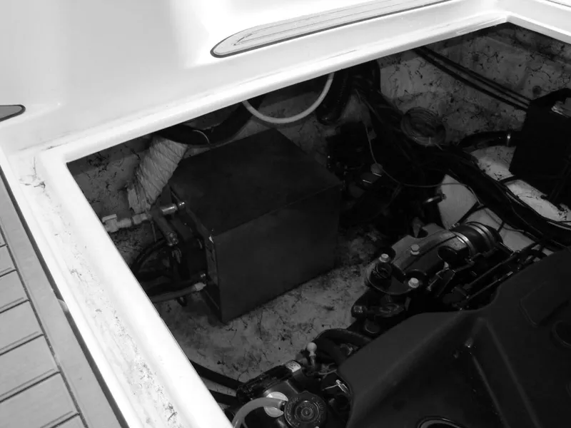 Slide: The Image of Rinker 342 Fiesta Vee 2002 - 5640380