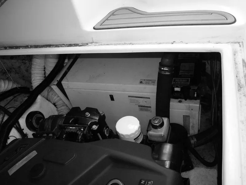 Slide: The Image of Rinker 342 Fiesta Vee 2002 - 5640381