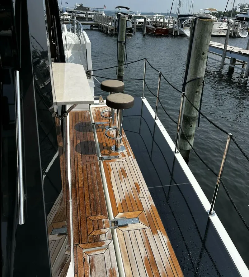 Slide: The Image of Galeon 640 Fly 2024 - 5506883