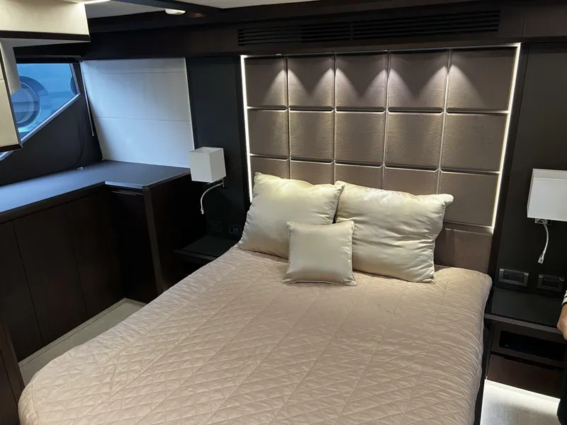 Slide: The Image of Galeon 640 Fly 2024 - 5506891