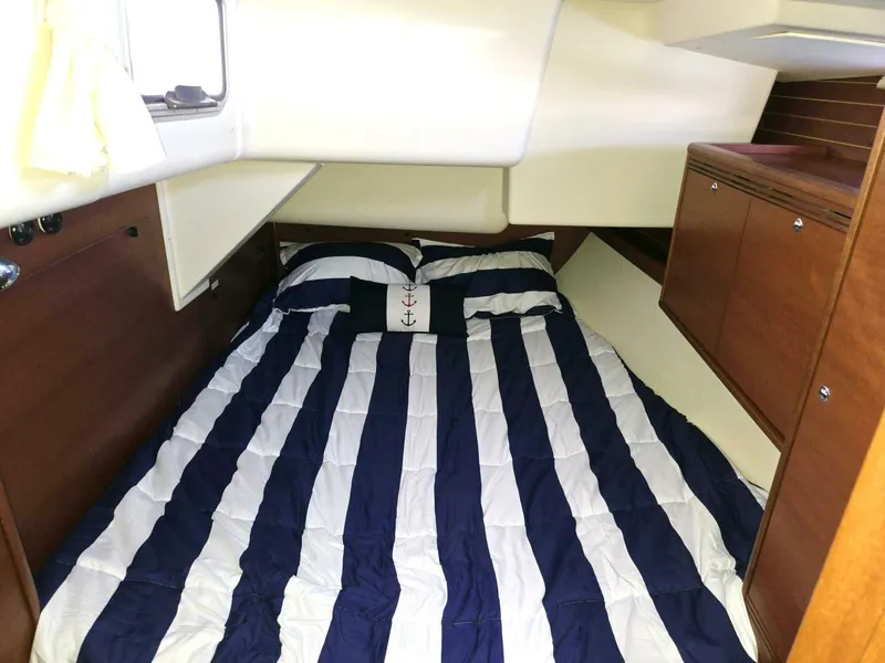 Slide: The Image of Port Aft Berth - 5486631