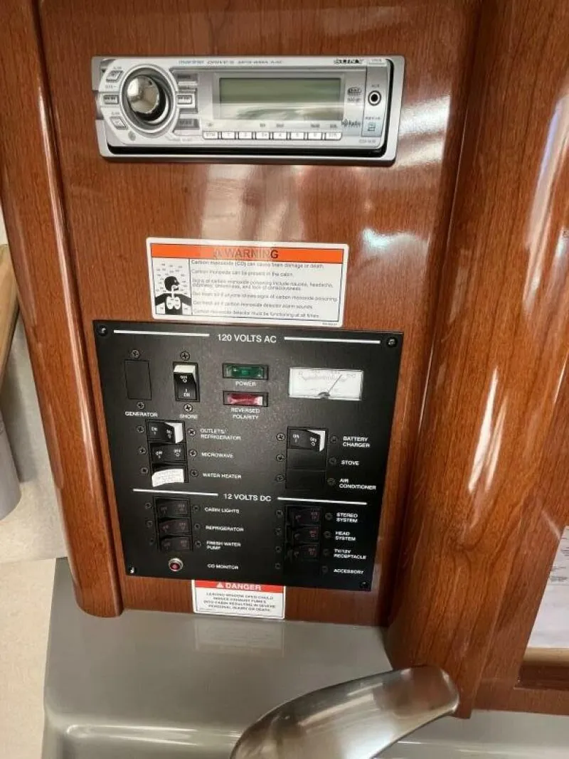 Slide: The Image of Sea Ray 240 SUNDANCER 2012 - 5487051